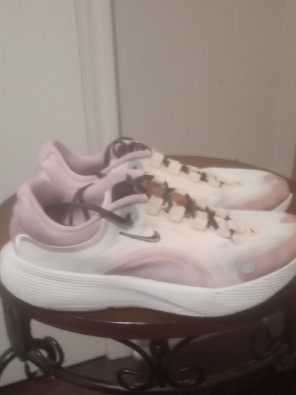 Nike Womens React Escape Run CV3817-106 Pink And White Sneakers Shoes Size 7.5
